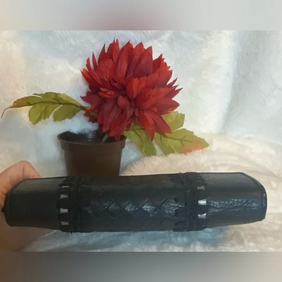 Bottega Veneta Intrecciato
Long Flap Wallet In black
Leather - Picture 8 of 15